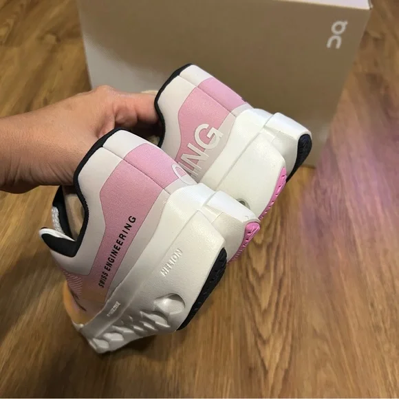 ON CLOUDSURFER Next Tangerine Ivory running lace up shoes sneakers women’s 7 new Athletic Shoes